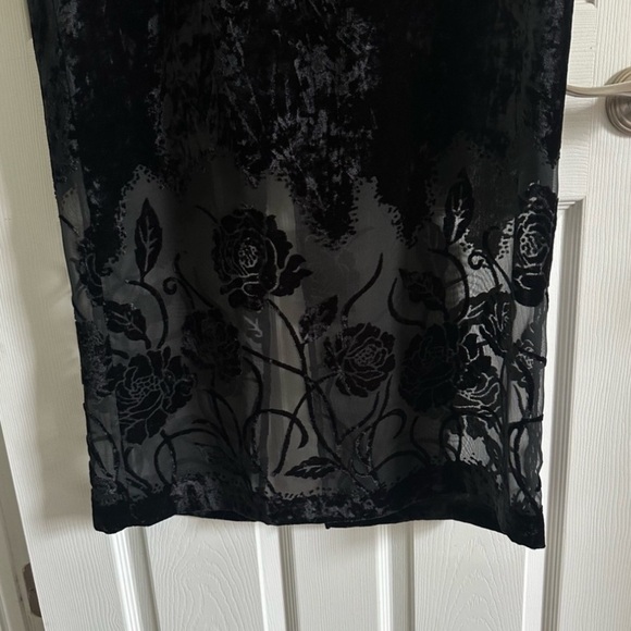 Size 14 Vintage Braemar Black Velvet Wedding Guest Formal Maxi Dress - Picture 3 of 4